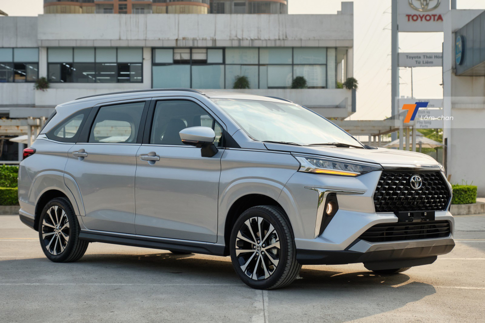 Nâng Cấp Rada Cảnh Báo Điểm Mù Toyota Veloz Lắp Đặt Theo Xe Chính Hãng | BSM 4S